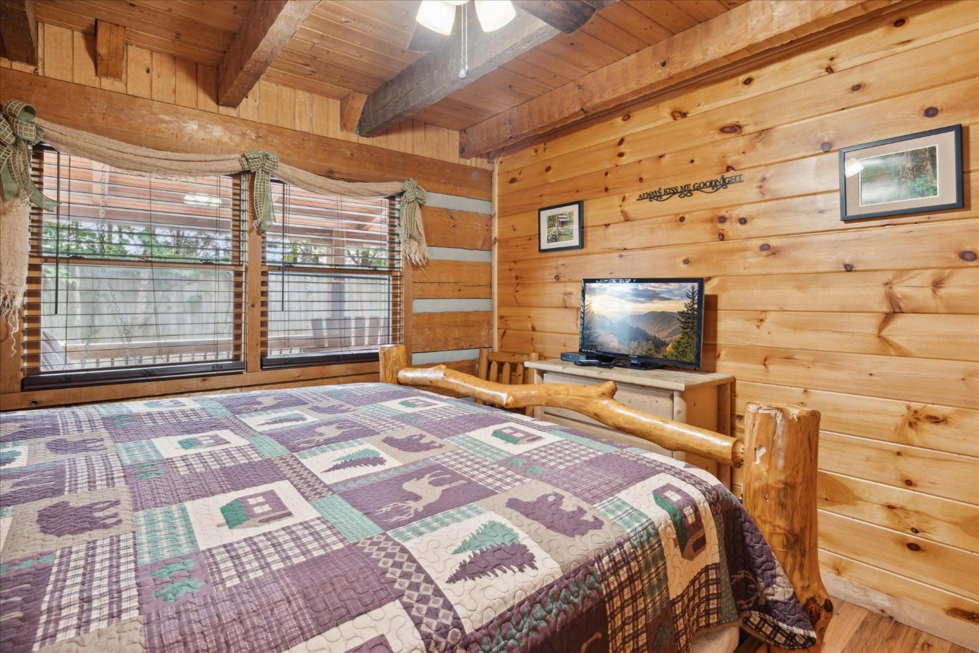 A Charming Cabin, Pool, Firepit, Hot Tub-Jacuzzi Gatlinburg Luaran gambar