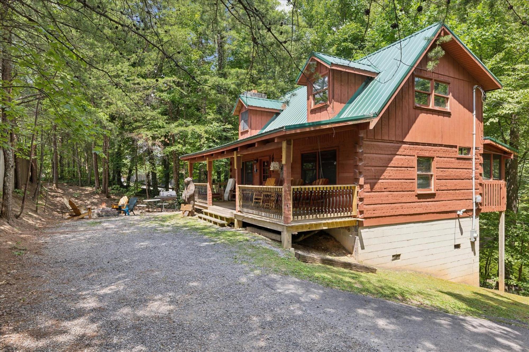 A Charming Cabin, Pool, Firepit, Hot Tub-Jacuzzi Gatlinburg Luaran gambar